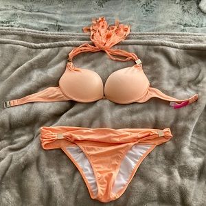 Beautiful Victoria’s Secret add 2 cups orange bikini